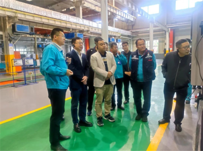 先導(dǎo)稀材科技集團(tuán)侯振富聯(lián)席總裁一行到大連機(jī)床進(jìn)行業(yè)務(wù)交流